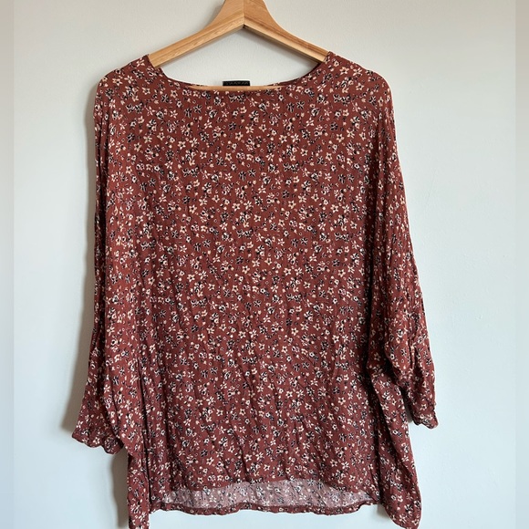 MuseLab floral drop shoulder blouse - Picture 1 of 2